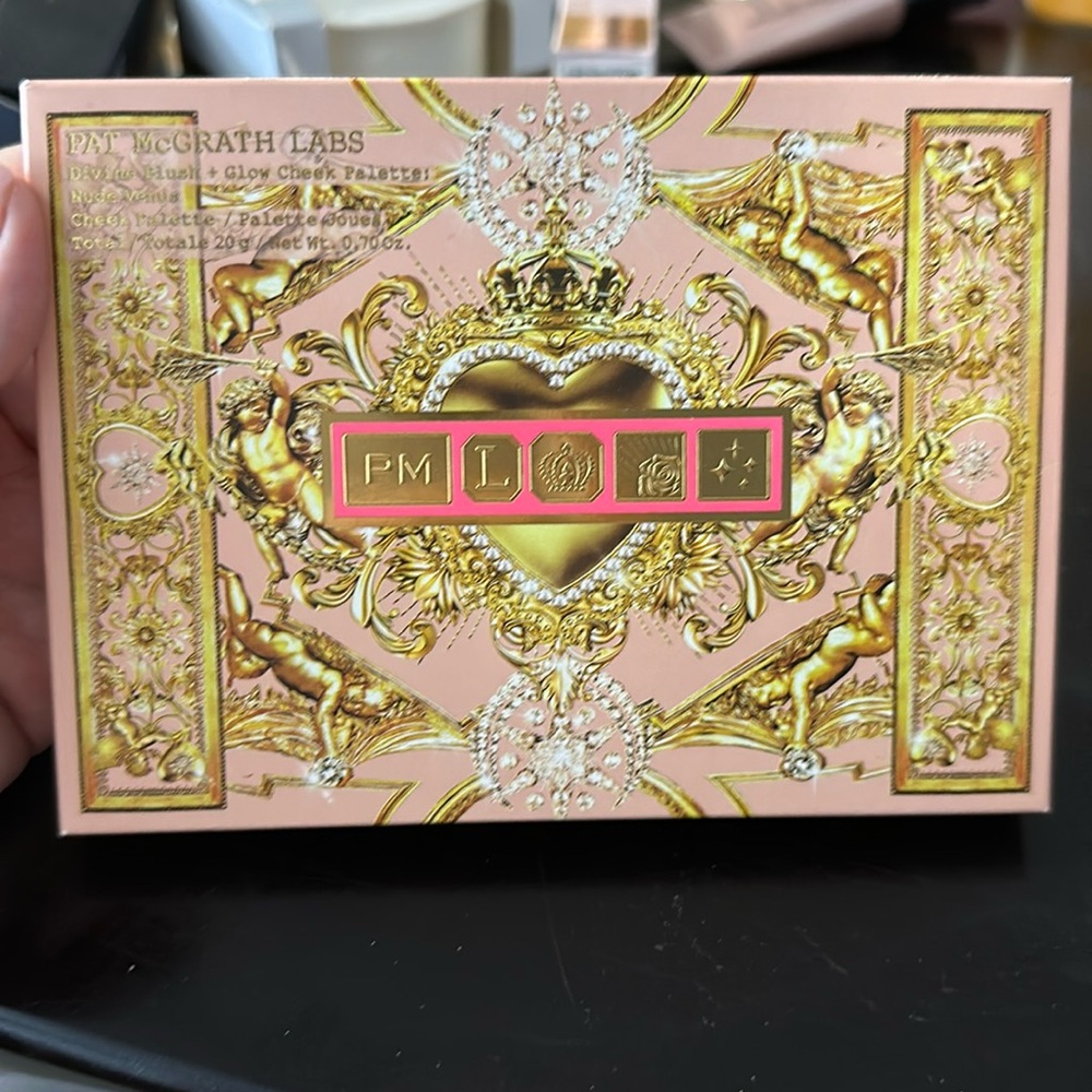 Brand new Pat McGrath cheek palette in nude Venus